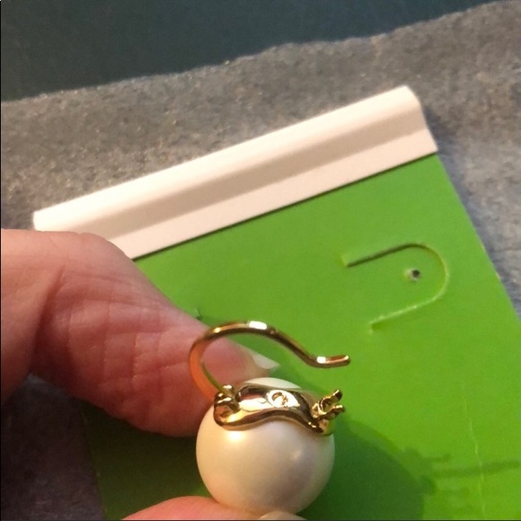 KATE SPADE ♠️ CLASSIC PEARL EARRINGS NWT - Picture 4 of 6